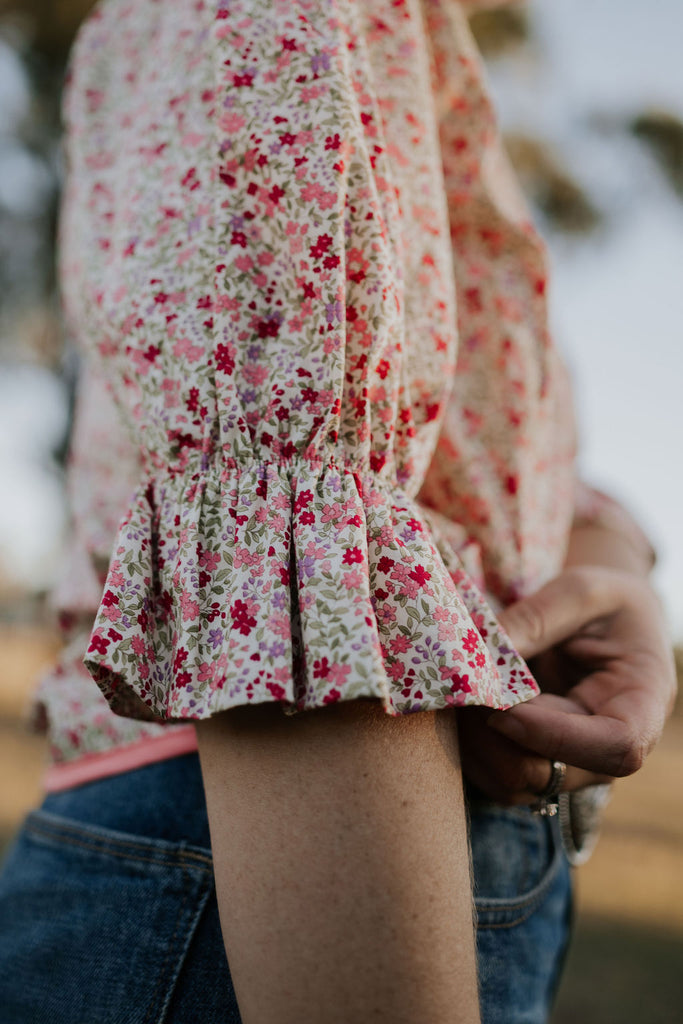 "Jenny" Floral Puff Women's Blouse-Little Windmill Clothing Co