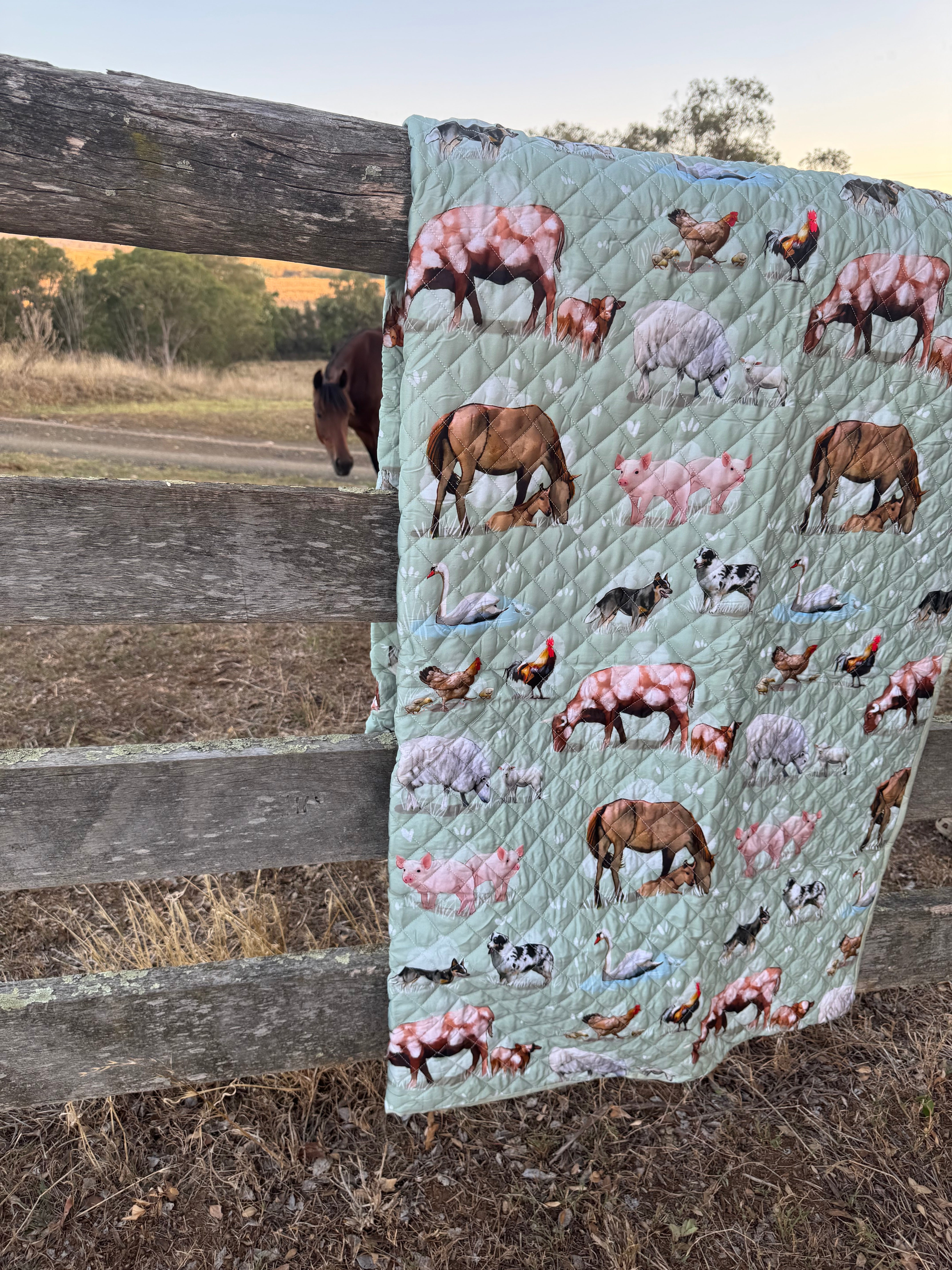 Country Outback coverlet duvet insert reverse side showing coordinating reverse print