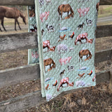 Country Outback coverlet duvet insert 2-in-1 function showing versatile quilt and duvet design
