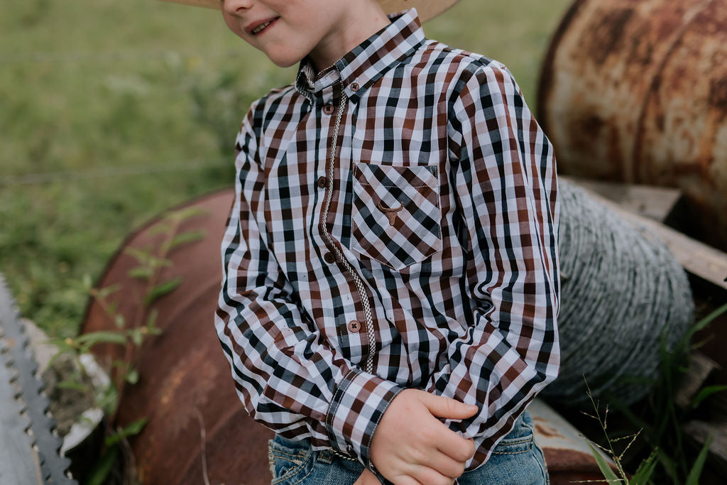 Tuff dust gingham long sleeve shirt cuff detail showing quality sleeve cuff and button