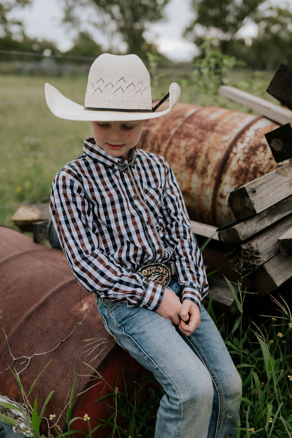 Tuff dust gingham long sleeve shirt collar detail showing neat collar and button placket